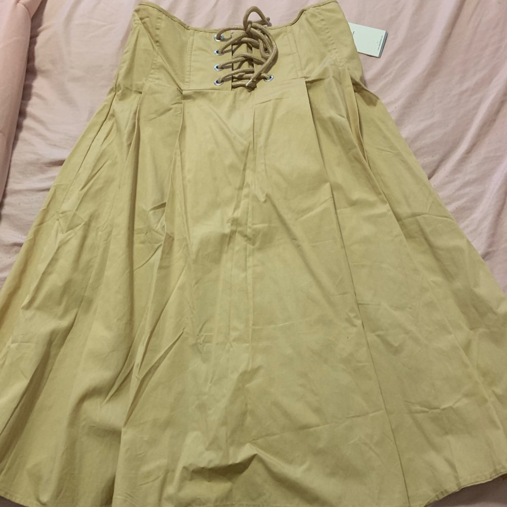 Pleated mid-length skirt